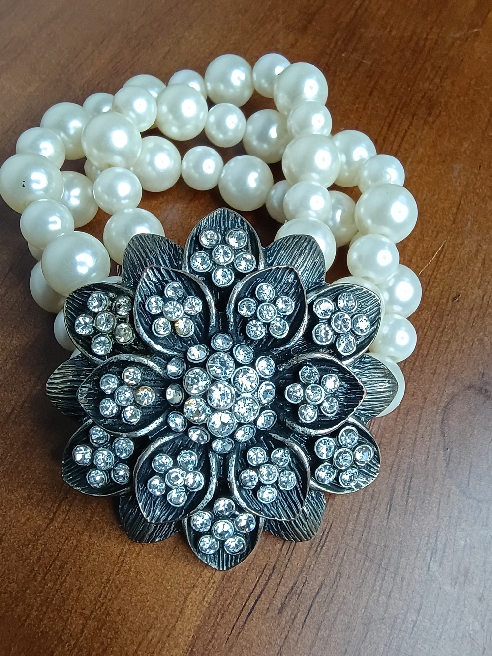 Pearl Multi-Strand Bracelet with Crystal Floral Clasp - White